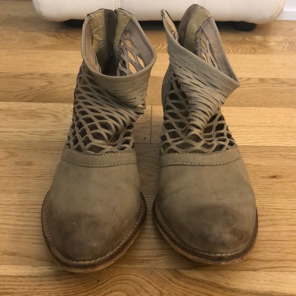 Sole Child Booties - Picture 2 of 11